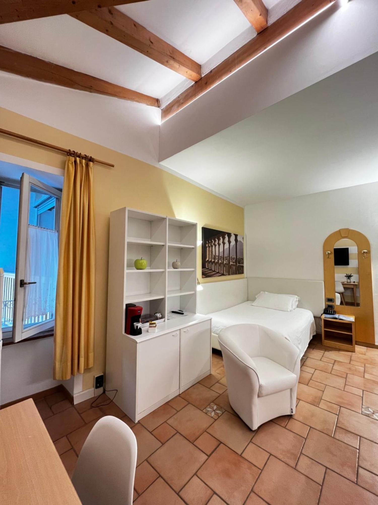 Manci Apartments By Hotel America Тренто Екстер'єр фото