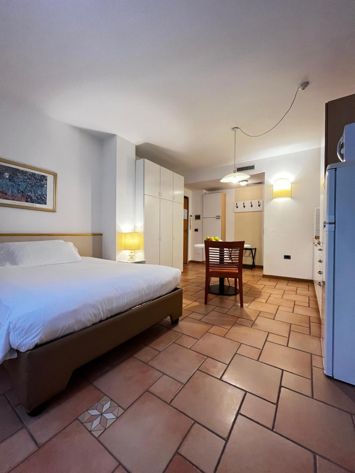Manci Apartments By Hotel America Тренто Екстер'єр фото