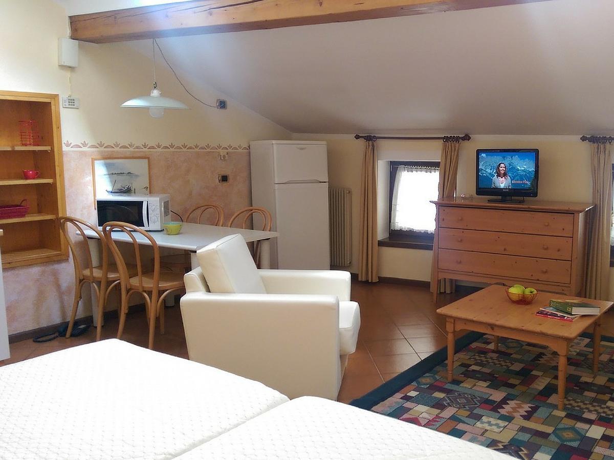 Manci Apartments By Hotel America Тренто Екстер'єр фото
