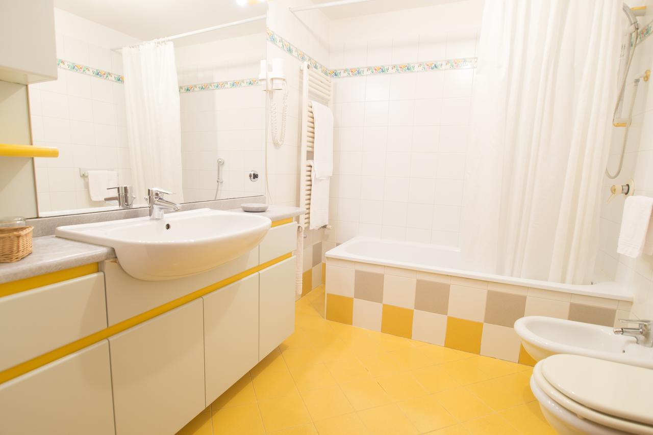Manci Apartments By Hotel America Тренто Екстер'єр фото