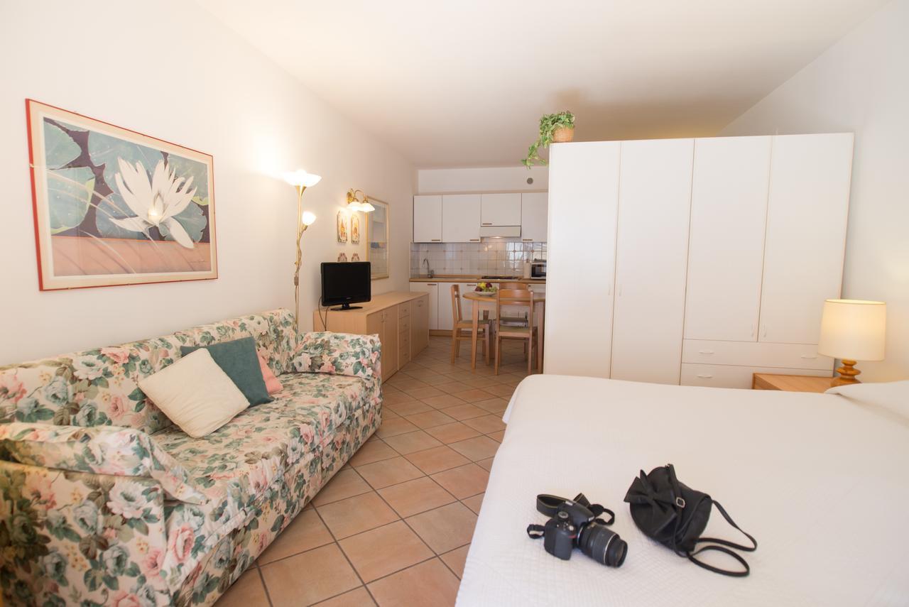 Manci Apartments By Hotel America Тренто Екстер'єр фото